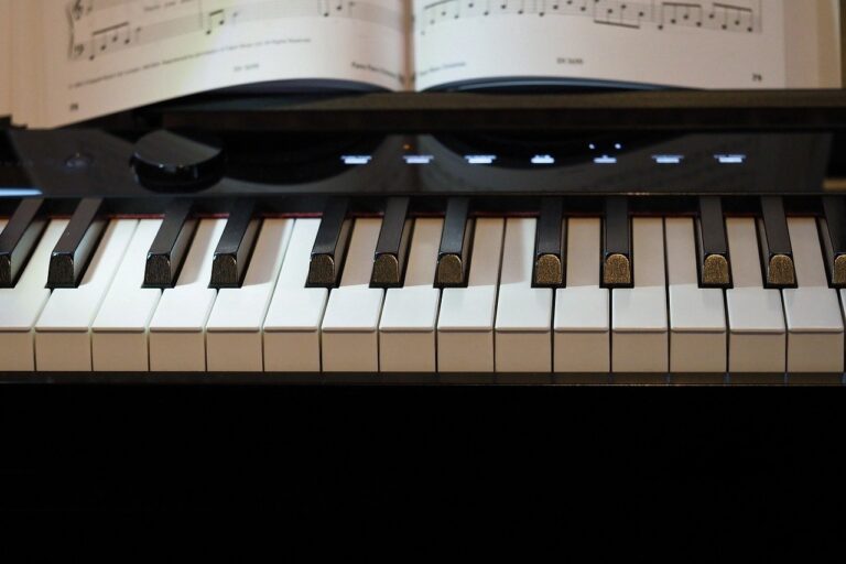 Piano et petits musiciens : Comment équilibrer vie familiale et passion musicale à la maison ?